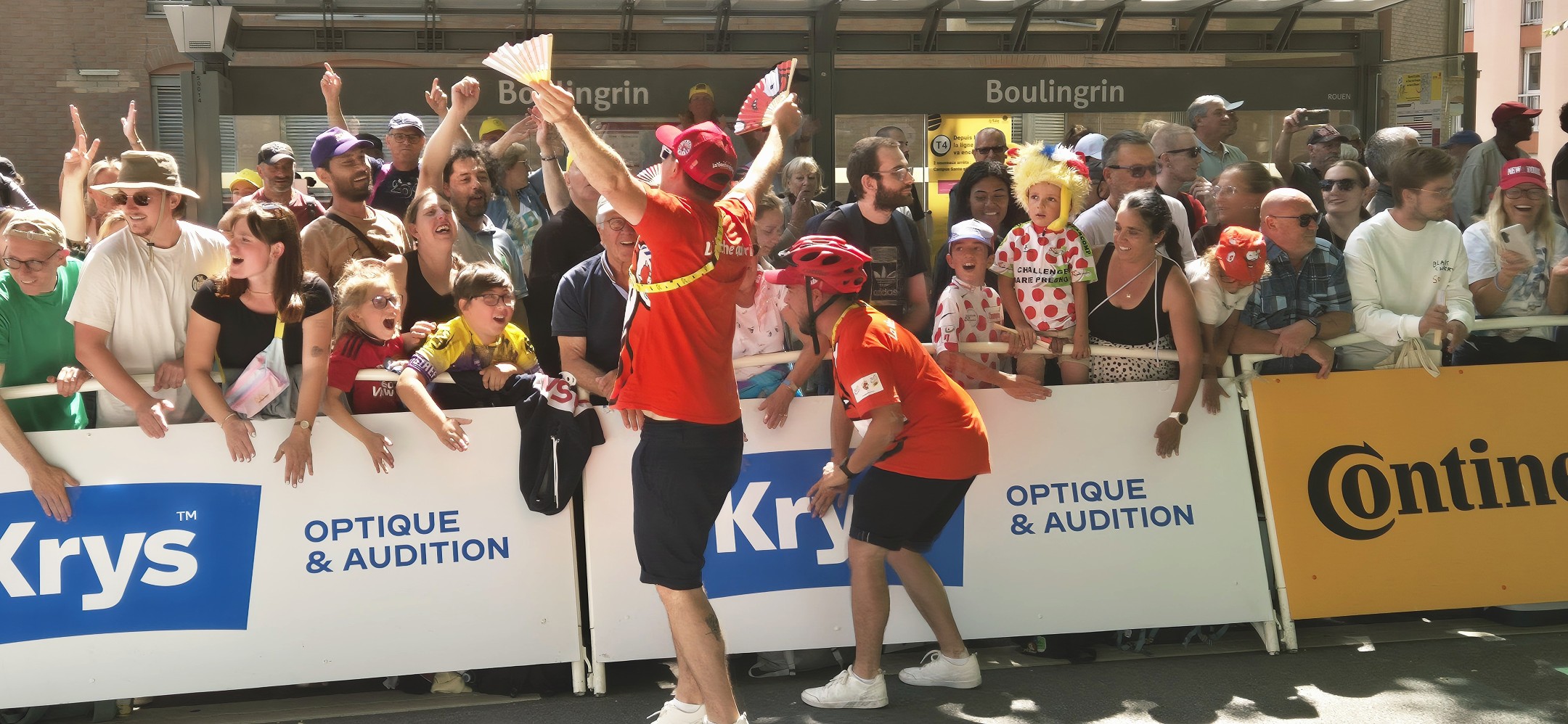 La ferveur populaire à Rouen en attendant les coureurs du Tour de France ©RNI