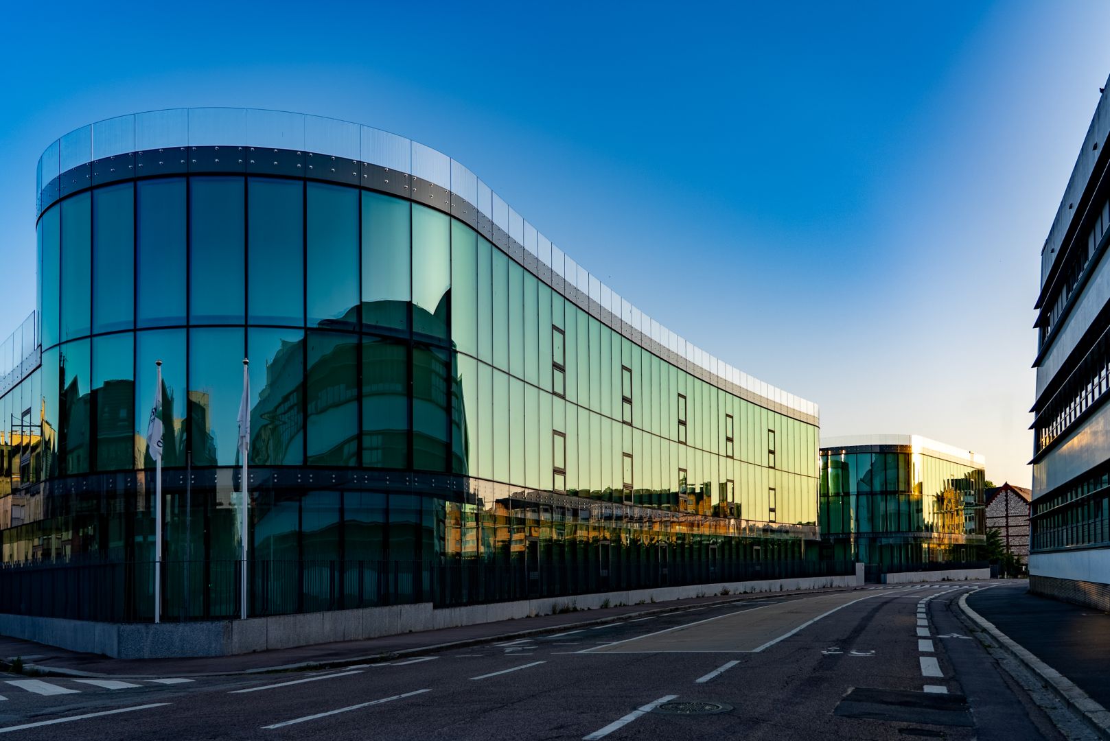 La MATMUT a notamment inauguré, en 2017, l’immeuble La Filature, 1er bâtiment tertiaire en France labellisé PassivHaus ©Matmut