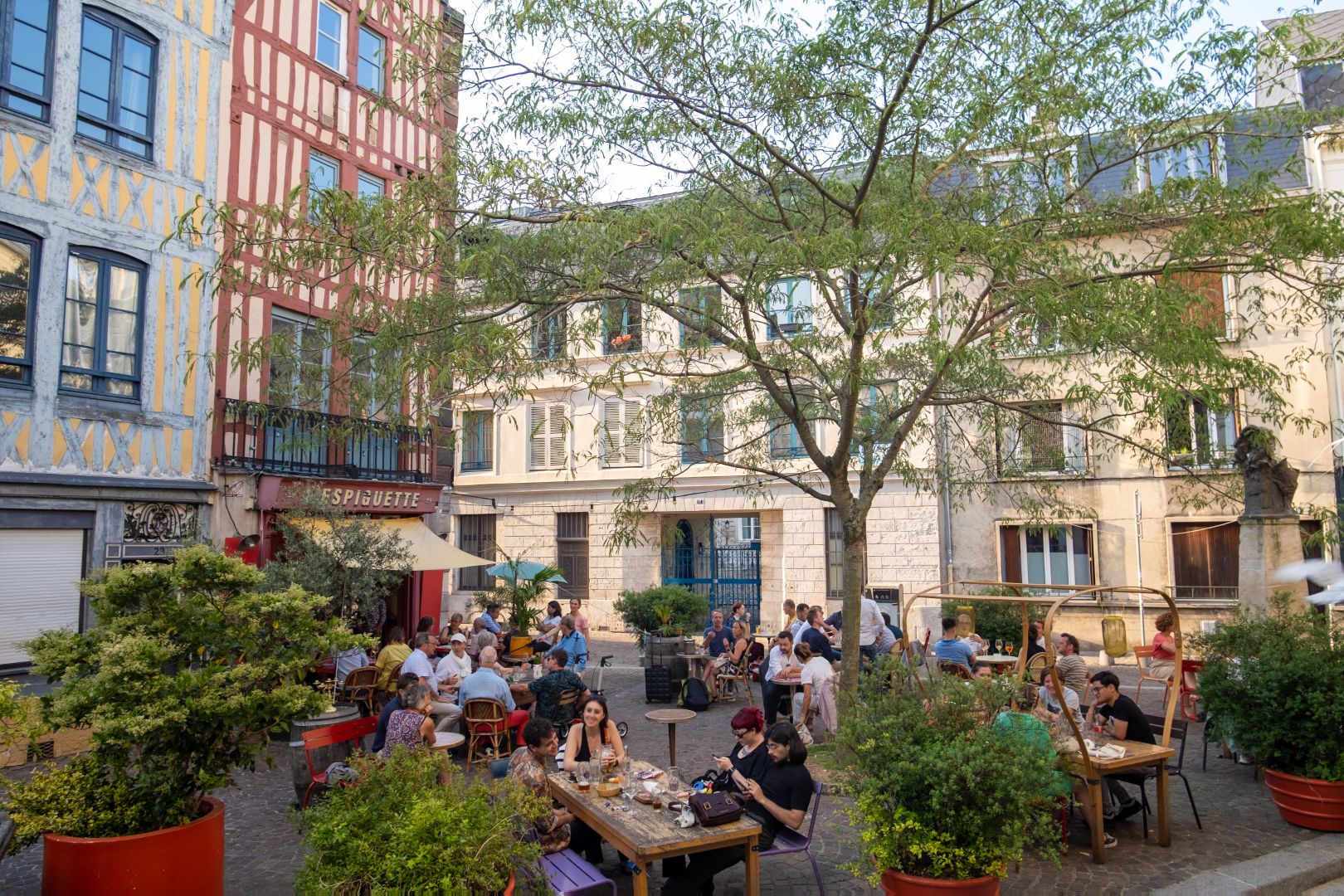 Place Saint-Amand à Rouen ©Nicolas Letellier
