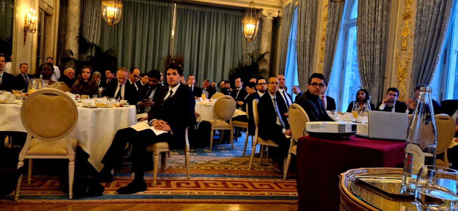 Au prestigieux Cercle de l’Union Interalliée, situé rue du Faubourg Saint-Honoré, Rouen Normandy Invest a réuni, en partenariat avec l’Institut Choiseul, 80 dirigeant(e)s d’entreprises pour un petit-déjeuner stratégique placé sous le signe de la réindustrialisation, de la relocalisation et de l’emploi. ©RNI