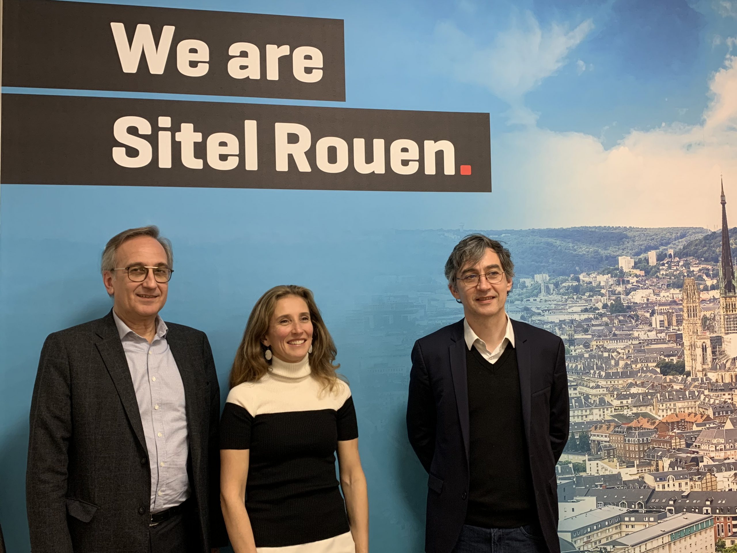 Chloé Beauvallet, DG de Sitel France, visite le site normand de Saint-Étienne-du-Rouvray