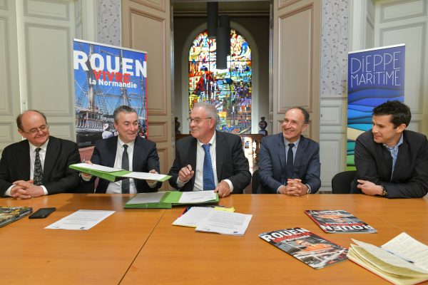 Signature de la convention partenariale entre Rouen Normandy Invest et Dieppe Maritime