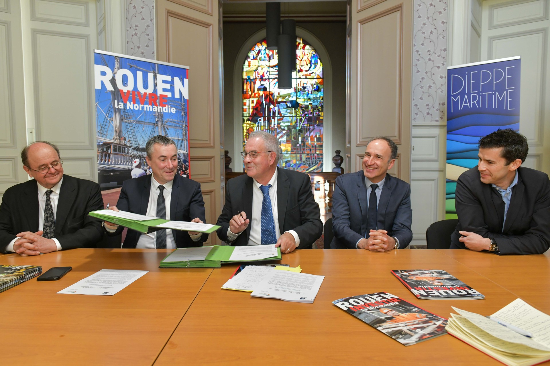 Signature d’une convention partenariale entre Rouen Normandy Invest et Dieppe Maritime