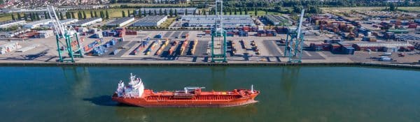 À Rouen, le portuaire occupe une place structurante dans l’économie locale, en reliant industrie, logistique, Seine et transition énergétique au cœur du bassin de vie rouennais ©Martin Flaux